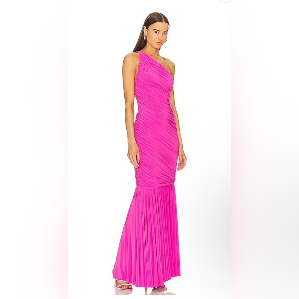 Diana Fishtail Gown in Orchid Pink
Norma Kamali - Picture 2 of 3